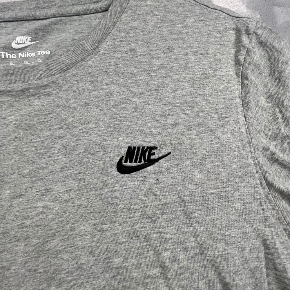 Nike T-Shirt Mens XL Gray Short Sleeve Embroidered Logo Crewneck Tee - Picture 7 of 9